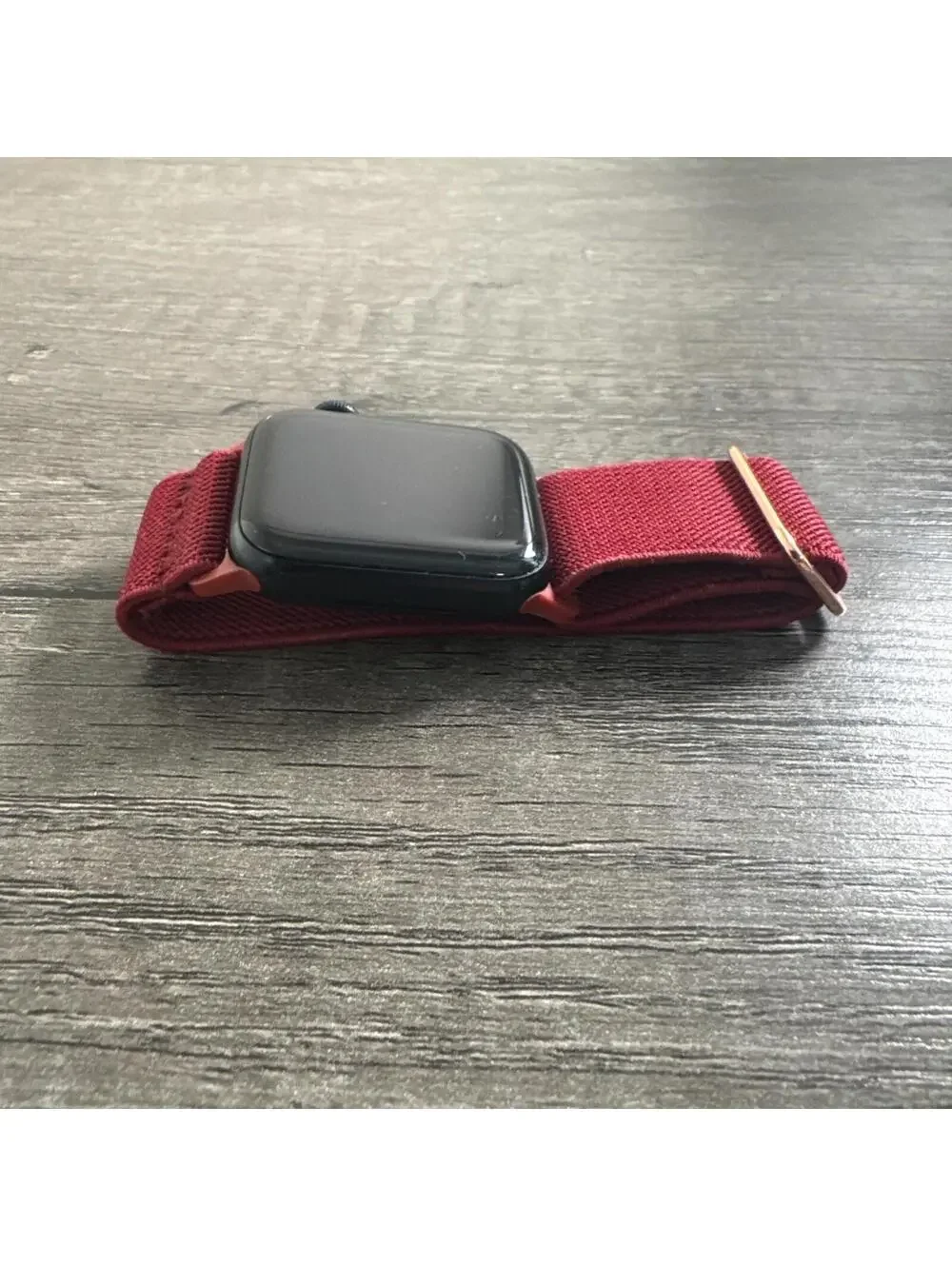 Apple Watch SE 2nd gen GPS, 40mm Aluminum Case - A2722 LOCKED - FOR PARTS ONLY